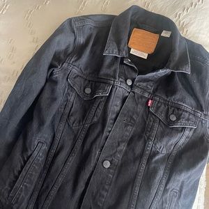 Levi’s black denim trucker jacket